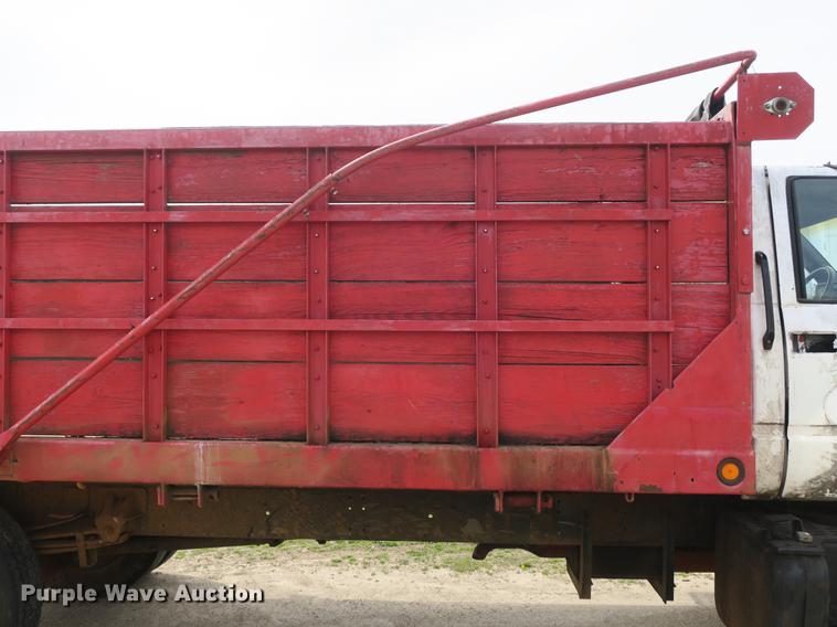image for item DB8801 1990 GMC C6000 flat dump bed truck
