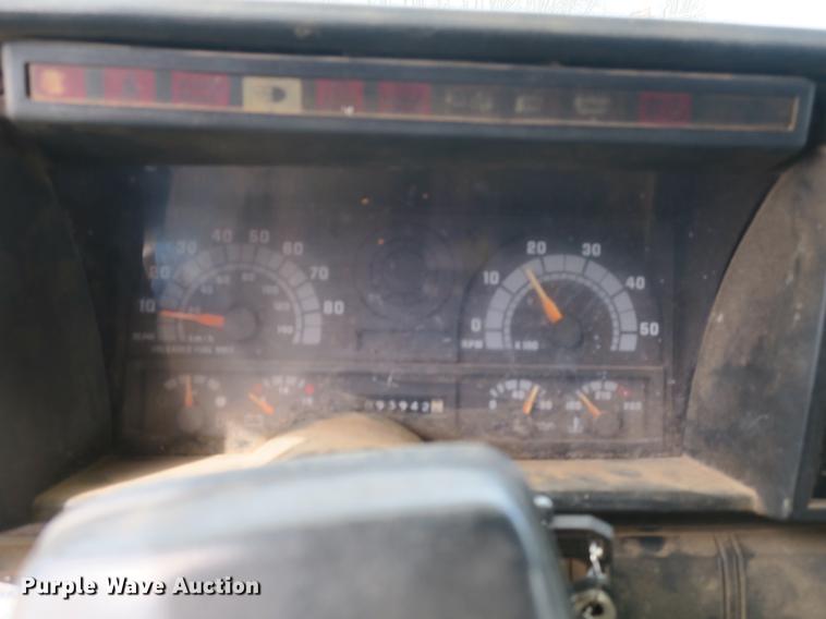 image for item DB8801 1990 GMC C6000 flat dump bed truck