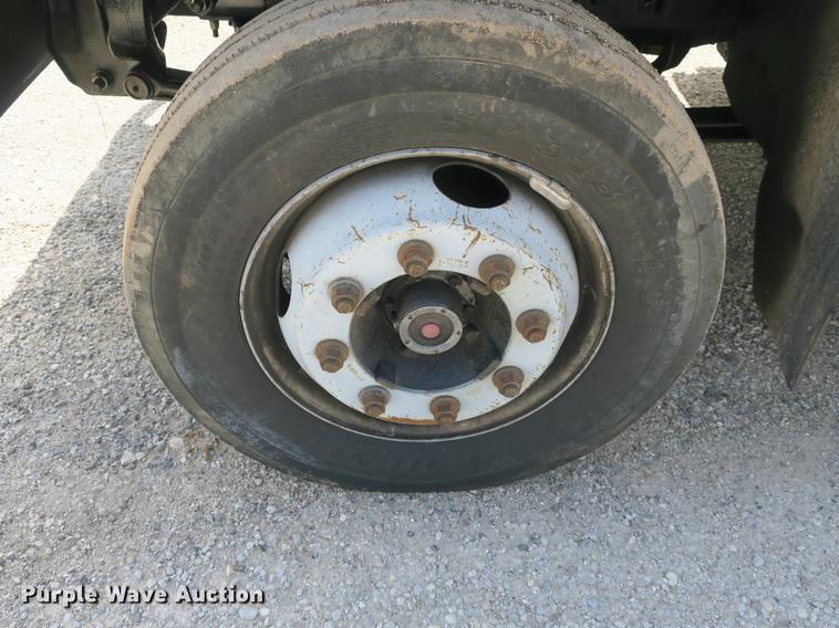 image for item DB8803 2000 GMC C6500 box truck