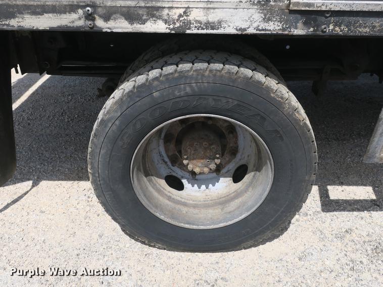 image for item DB8803 2000 GMC C6500 box truck