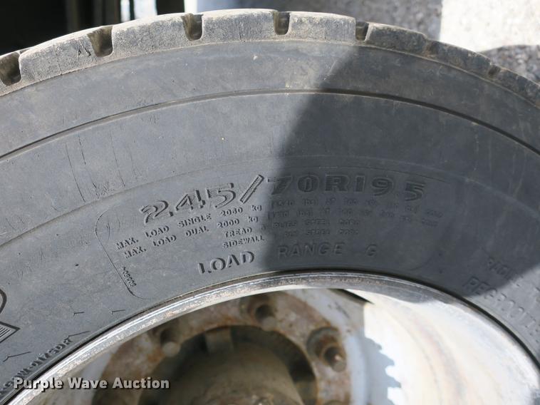 image for item DB8803 2000 GMC C6500 box truck