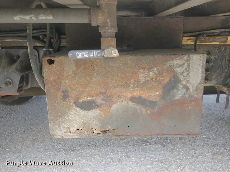 image for item DB8803 2000 GMC C6500 box truck