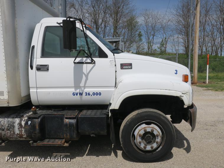 image for item DB8803 2000 GMC C6500 box truck