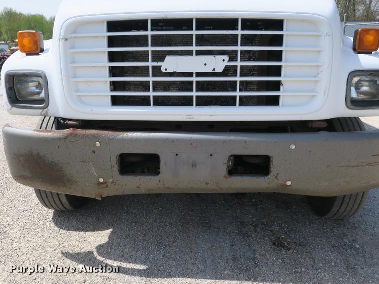image for item DB8803 2000 GMC C6500 box truck