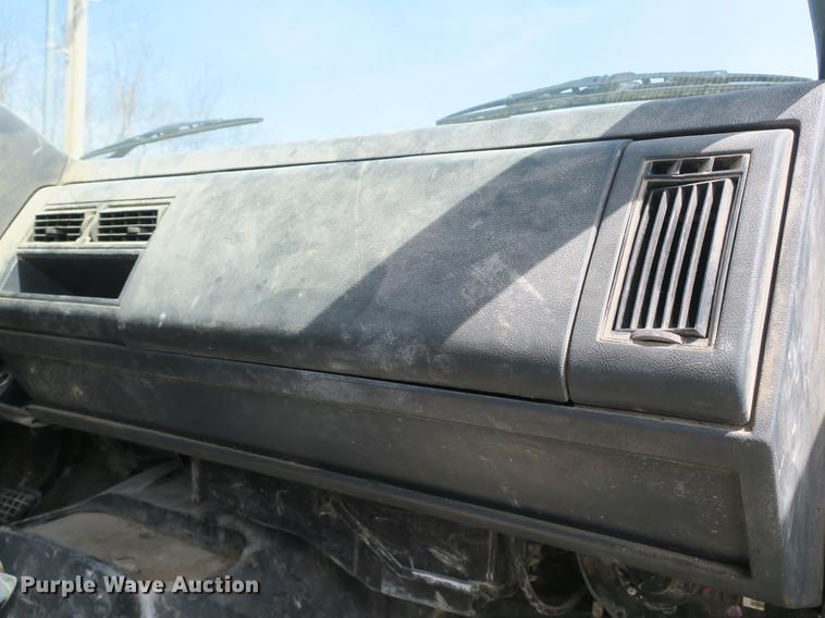 image for item DB8803 2000 GMC C6500 box truck