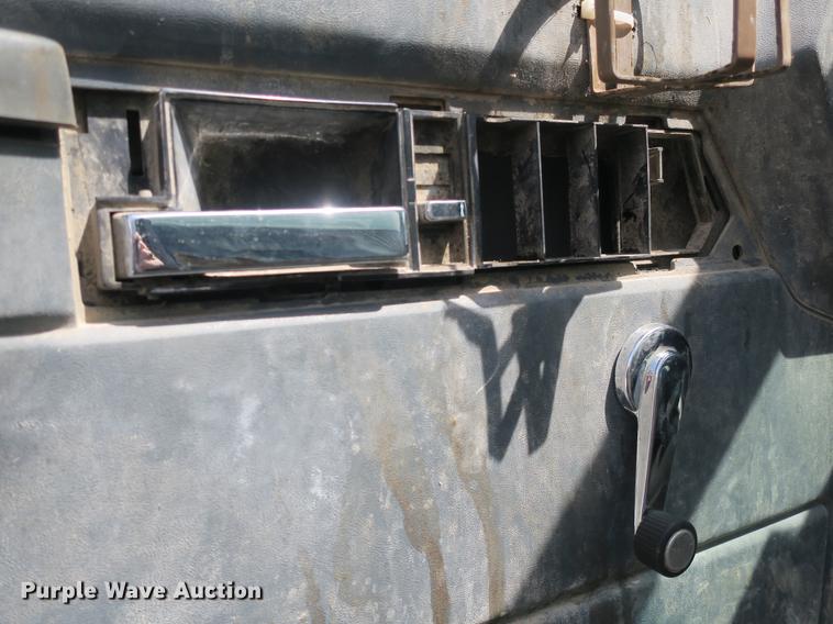 image for item DB8803 2000 GMC C6500 box truck