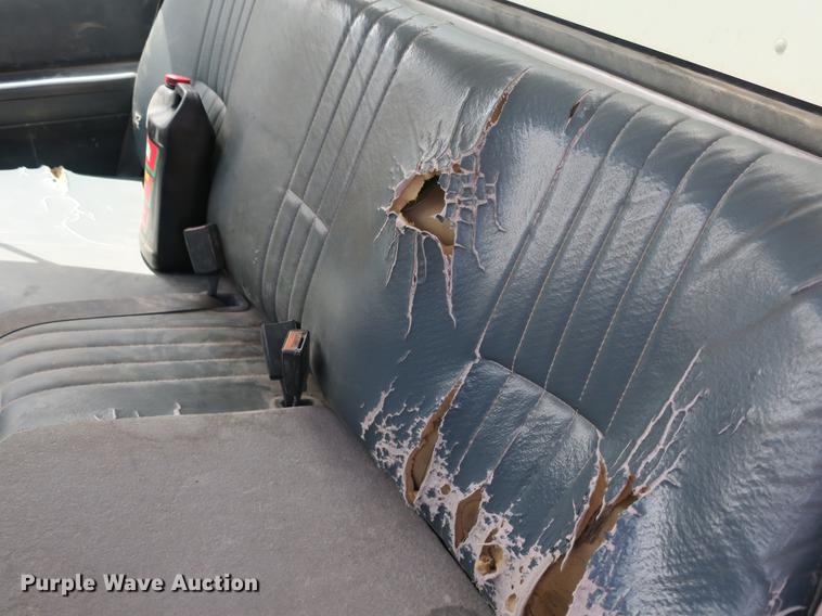 image for item DB8803 2000 GMC C6500 box truck