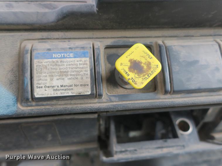 image for item DB8803 2000 GMC C6500 box truck