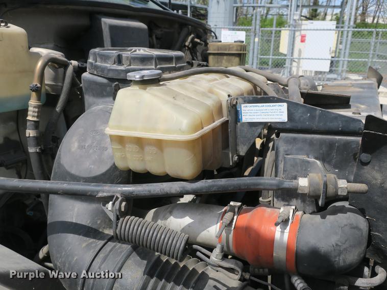 image for item DB8803 2000 GMC C6500 box truck