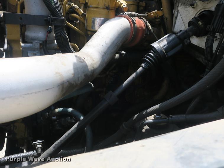 image for item DB8803 2000 GMC C6500 box truck