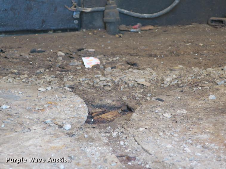 image for item DB8803 2000 GMC C6500 box truck