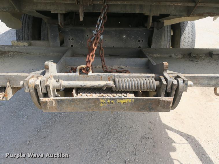 image for item DB8804 2001 GMC T6500 box truck