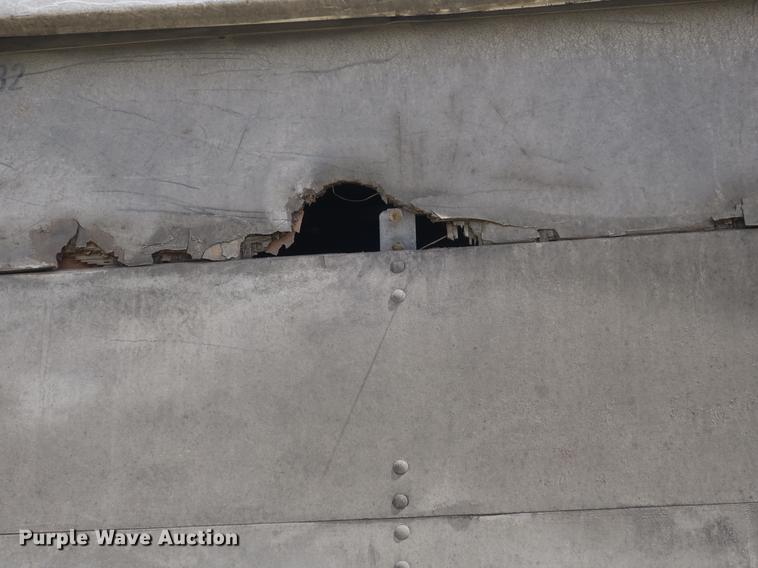 image for item DB8804 2001 GMC T6500 box truck