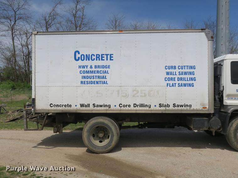 image for item DB8804 2001 GMC T6500 box truck