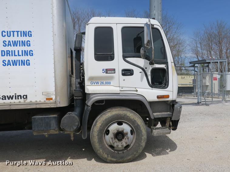 image for item DB8804 2001 GMC T6500 box truck