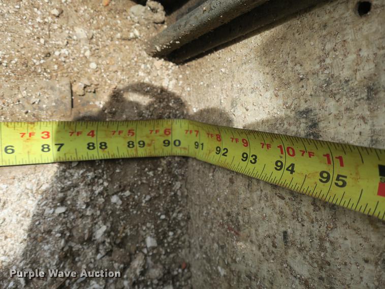 image for item DB8804 2001 GMC T6500 box truck