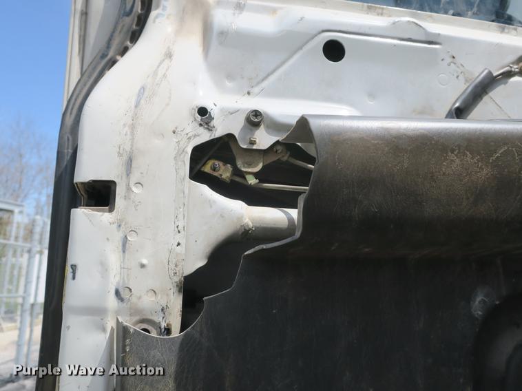 image for item DB8804 2001 GMC T6500 box truck