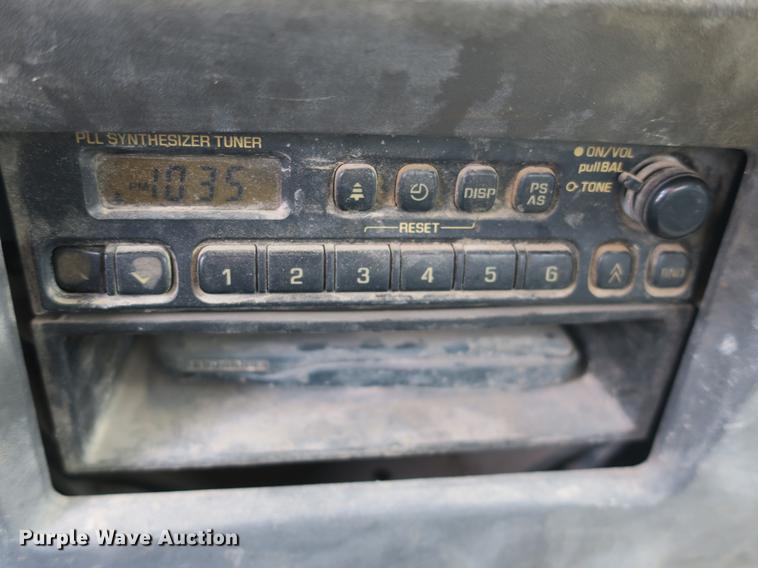 image for item DB8804 2001 GMC T6500 box truck