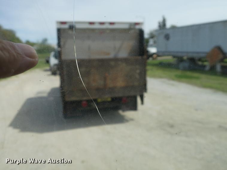 image for item DB8804 2001 GMC T6500 box truck