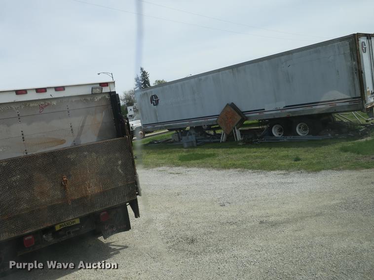 image for item DB8804 2001 GMC T6500 box truck