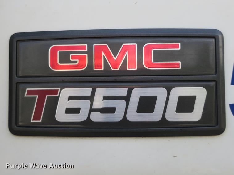 image for item DB8804 2001 GMC T6500 box truck