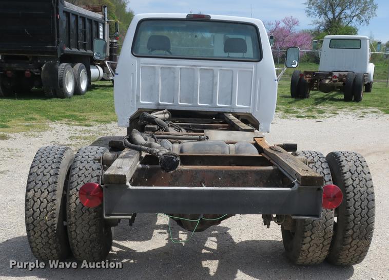 image for item DB8805 1994 Ford F450 Super Duty truck cab and chassis