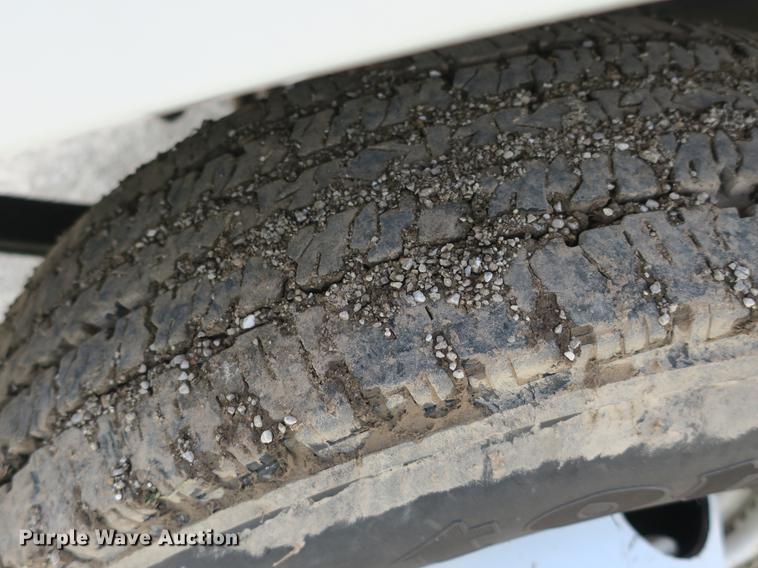 image for item DB8805 1994 Ford F450 Super Duty truck cab and chassis