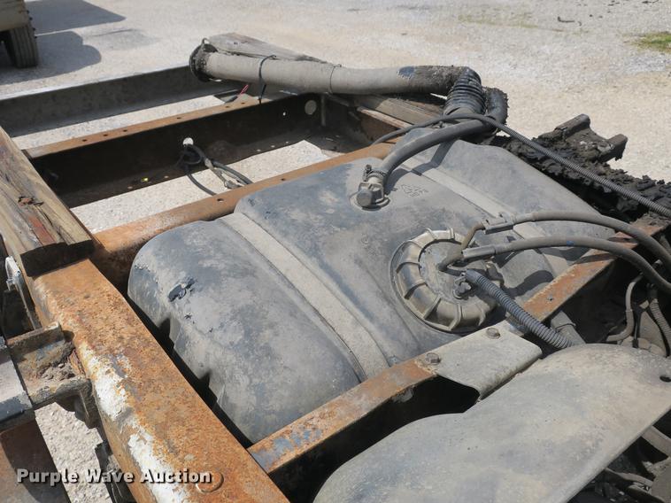 image for item DB8805 1994 Ford F450 Super Duty truck cab and chassis