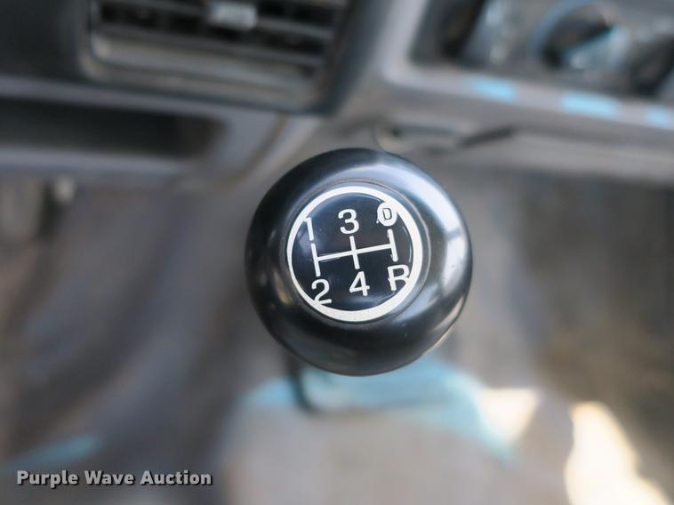 image for item DB8805 1994 Ford F450 Super Duty truck cab and chassis