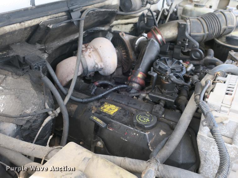 image for item DB8805 1994 Ford F450 Super Duty truck cab and chassis