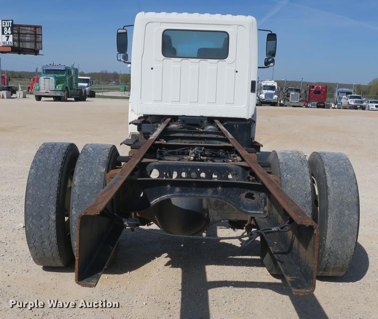 image for item DB8807 2007 Hino 308 truck cab and chassis