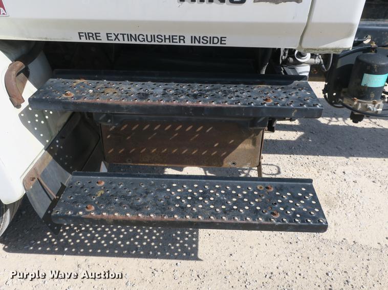 image for item DB8807 2007 Hino 308 truck cab and chassis