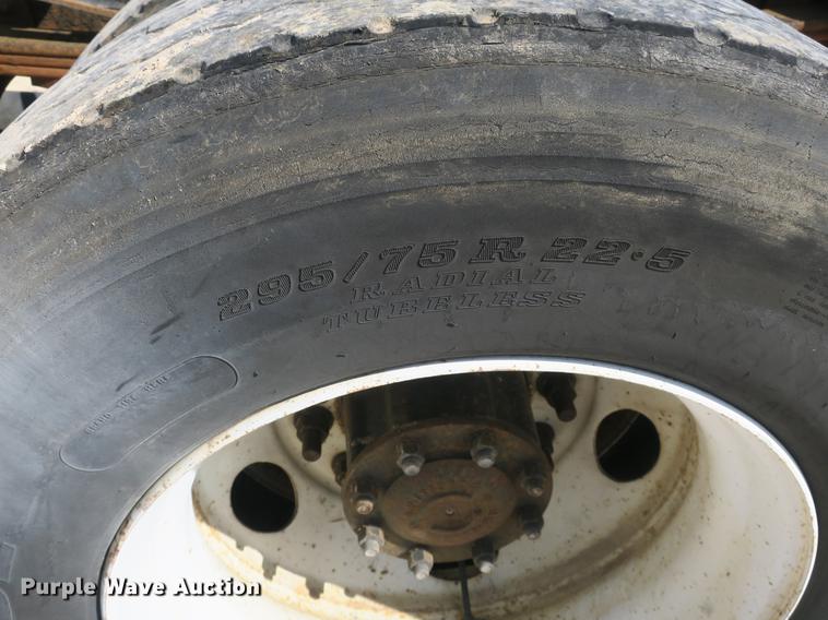 image for item DB8807 2007 Hino 308 truck cab and chassis