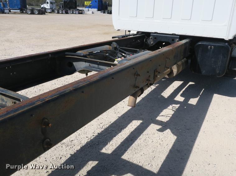 image for item DB8807 2007 Hino 308 truck cab and chassis