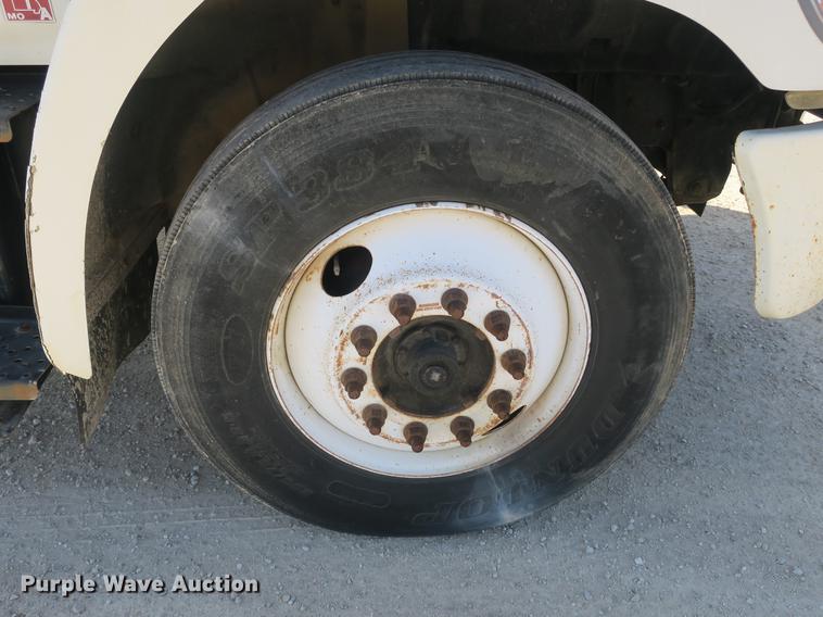 image for item DB8807 2007 Hino 308 truck cab and chassis