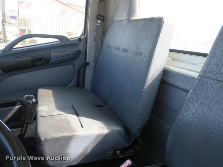 image for item DB8807 2007 Hino 308 truck cab and chassis