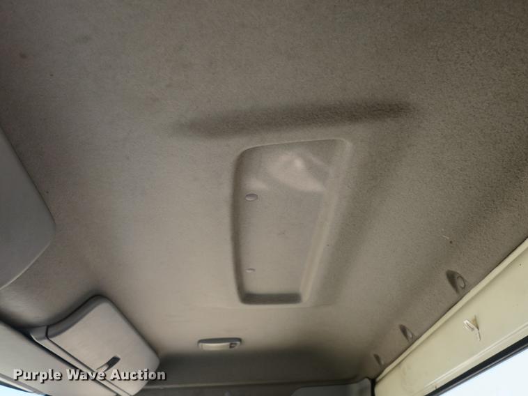 image for item DB8807 2007 Hino 308 truck cab and chassis