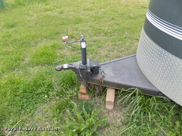 image for item DB9709 2004 Pro Stock livestock trailer