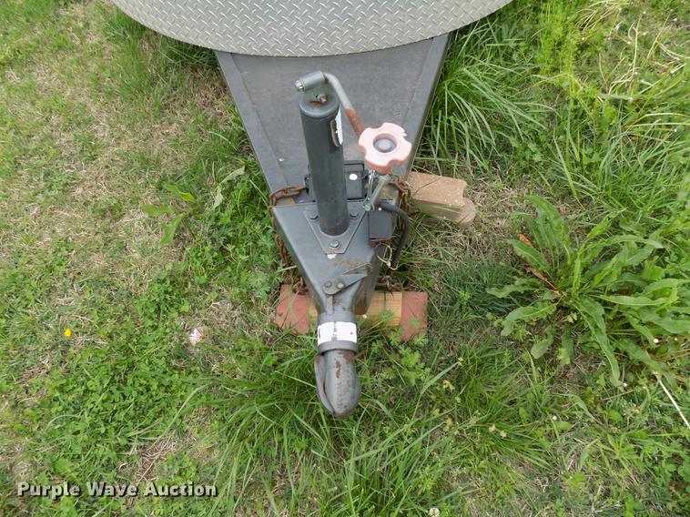 image for item DB9709 2004 Pro Stock livestock trailer