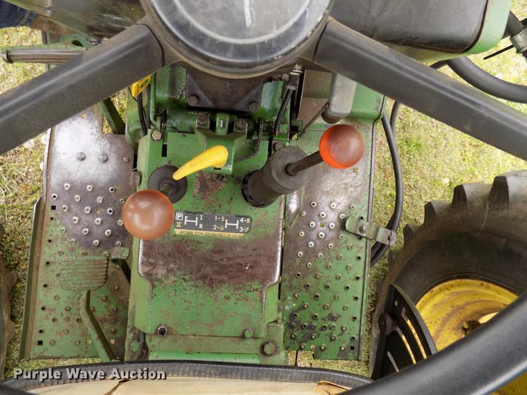 image for item DB9736 John Deere 2440 tractor