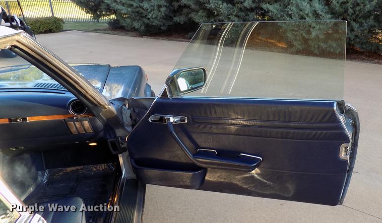 image for item DB9749 1988 Mercedes Benz 560 SL