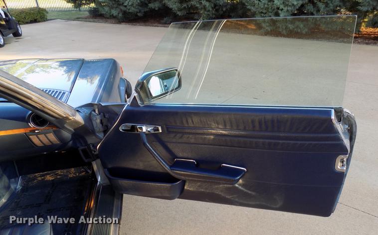 image for item DB9749 1988 Mercedes Benz 560 SL