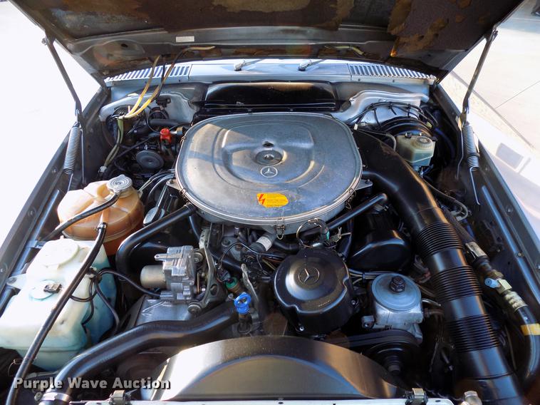 image for item DB9749 1988 Mercedes Benz 560 SL