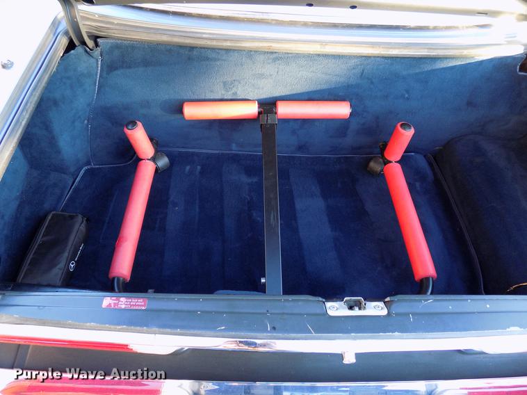 image for item DB9749 1988 Mercedes Benz 560 SL