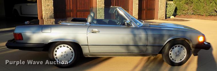 image for item DB9749 1988 Mercedes Benz 560 SL