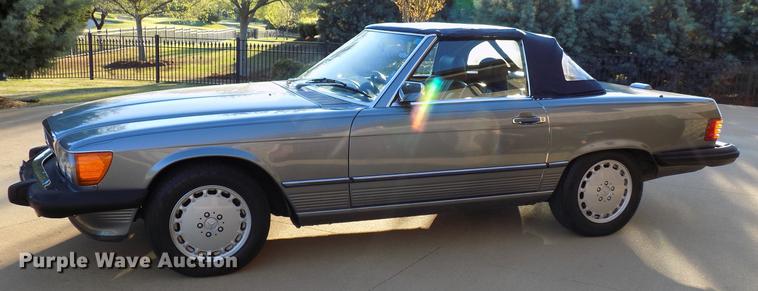 image for item DB9749 1988 Mercedes Benz 560 SL