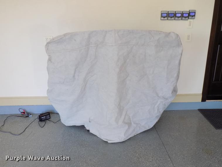 image for item DB9749 1988 Mercedes Benz 560 SL