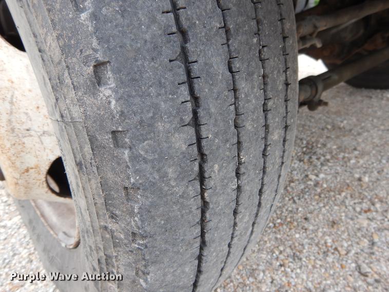 image for item DC0221 2005 Ford F550 flatbed truck