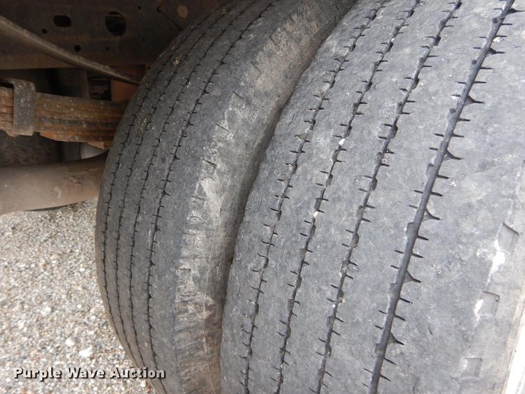 image for item DC0221 2005 Ford F550 flatbed truck