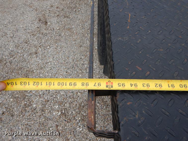 image for item DC0221 2005 Ford F550 flatbed truck